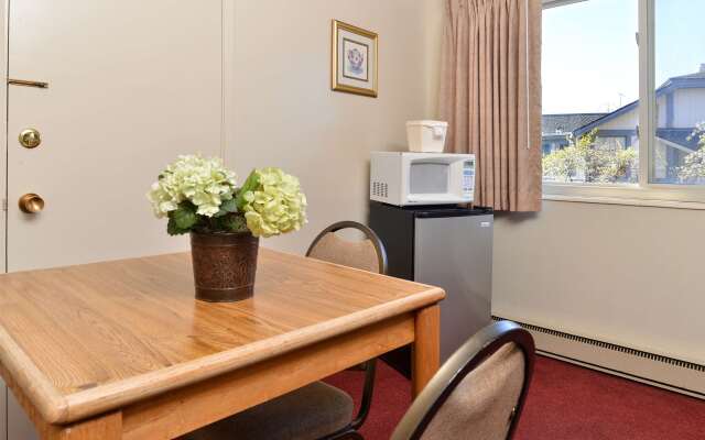 Svendsgaard's Danish Lodge Americas Best Value Inn