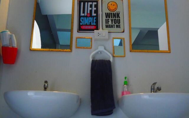 Wayla Hostel - Adults Only