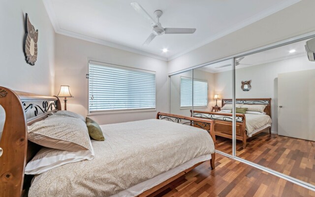 Bay Breezes - Cannonvale