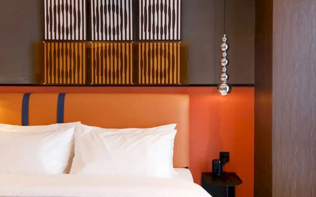 Banana Design Residence GZ Changgang – Guest Rooms – Guangzhou
