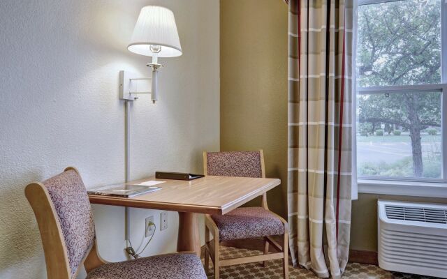 Lancaster Inn and Suites