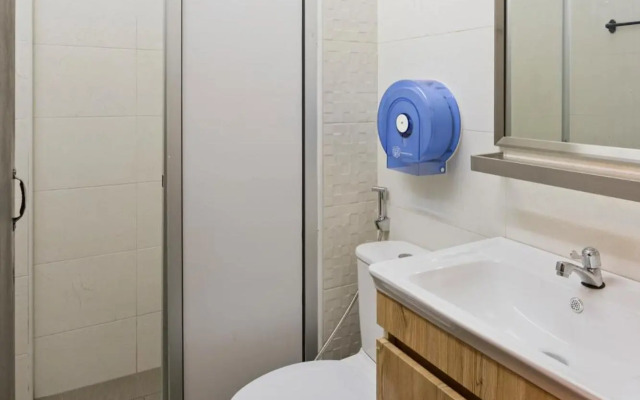 7 Wonders Hostel @ Upper Dickson (SG Clean Certified)