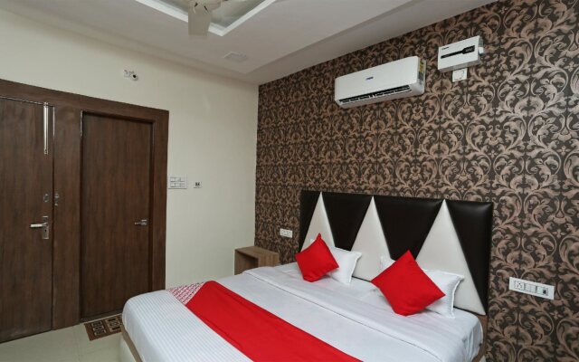 Hotel Vyom Vilas By OYO Rooms