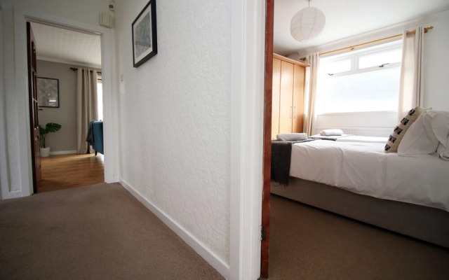 Becky's Bungalow by Tŷ SA - NEW Sleeps 8