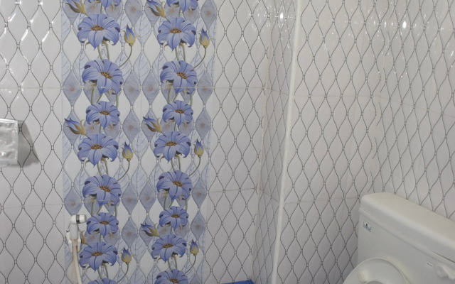 White Tulip Residency