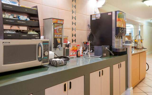 La Quinta Inn by Wyndham Farmington