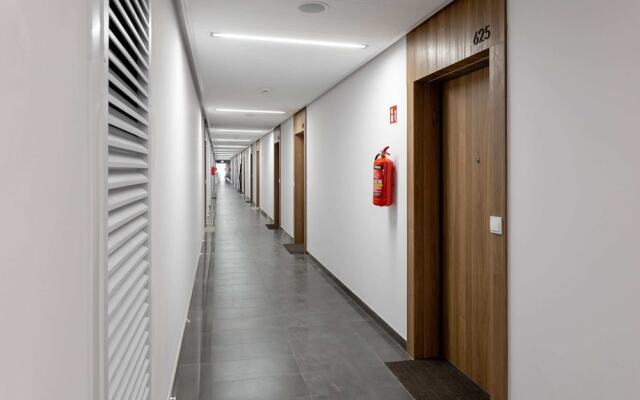 Wola Chic Brown Studio