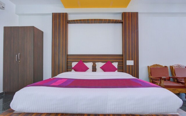 OYO 11724 Chitra Residency Premium