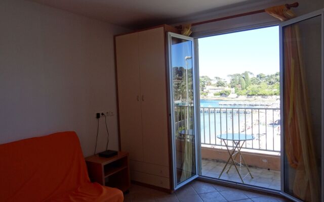 Waterfront Apartment Cap d'Antibes