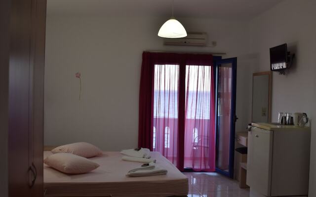Paralia Rooms