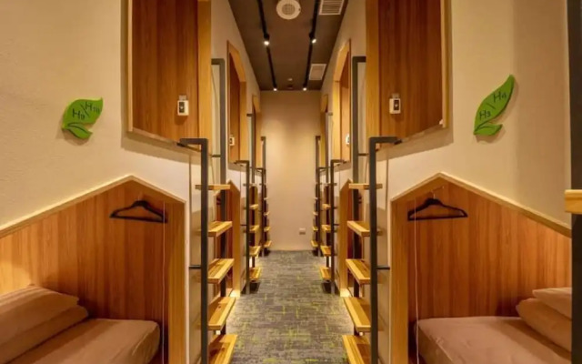 CHO Stay Capsule Hotel - Taoyuan Airport T2