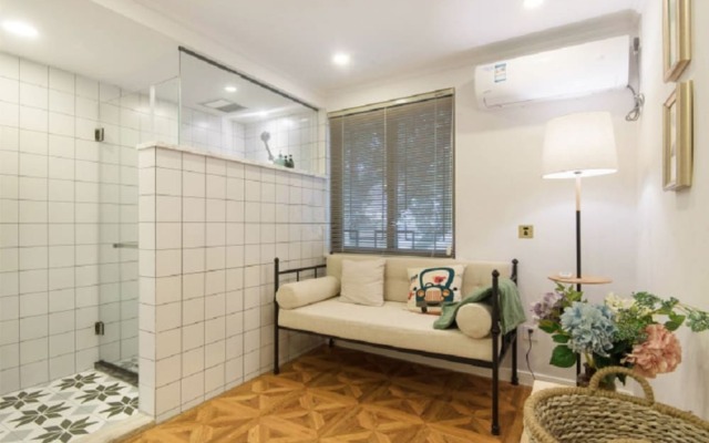 L.River Boutique Inn