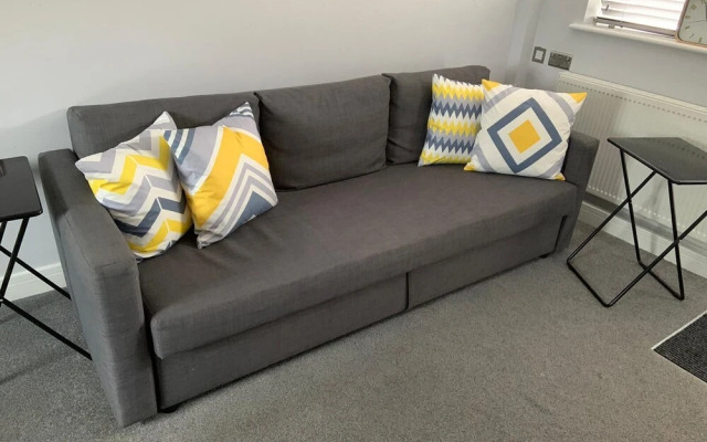 Springfield House Serviced Accommodation by Saffatel