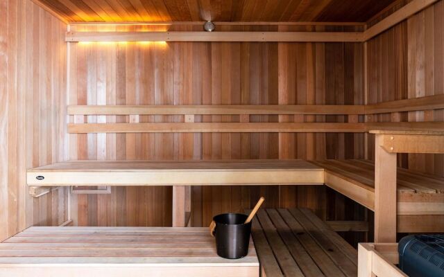 Park Avenue Condos by Barsala