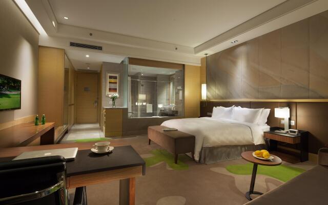 Holiday Inn Qingdao Expo, an IHG Hotel