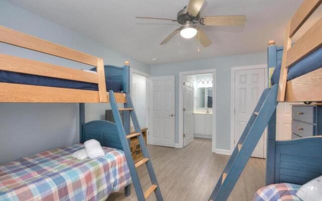 Ocean Walk 3102 - Beach Pals