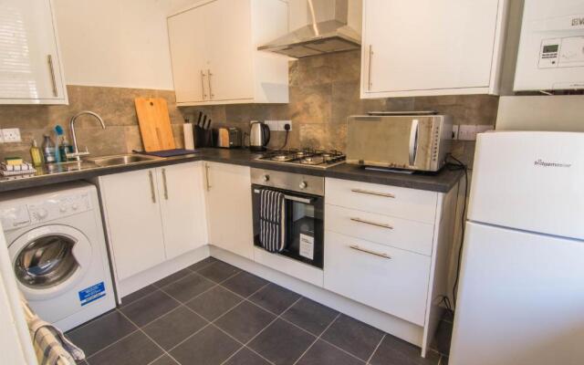 426 Homely 1 Bedroom Apartment in Leith