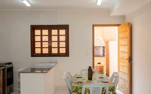 Chalés por temporada no Villagio Santa Mônica, em Caraguatatuba