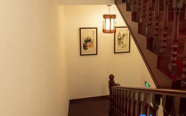 Liuli Shanshui Folk Restaurant