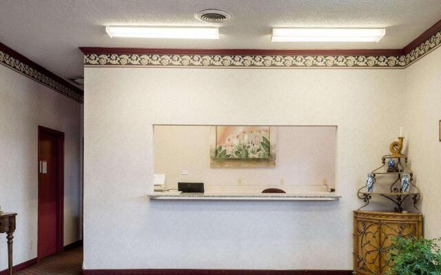 Motel 6 Greenwood, MS