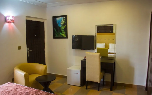 The Home Hotel Restaurant & Bar