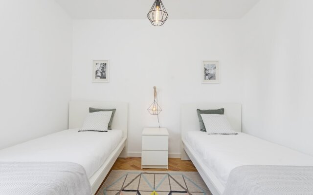 Pina I by An Island Apart