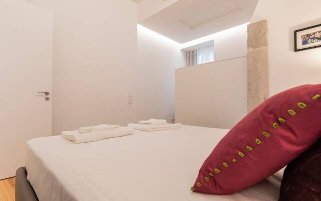 Trendy & Classic 2 Bedroom Apartment