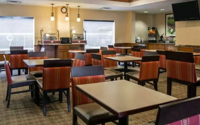 Comfort Inn International Dr.