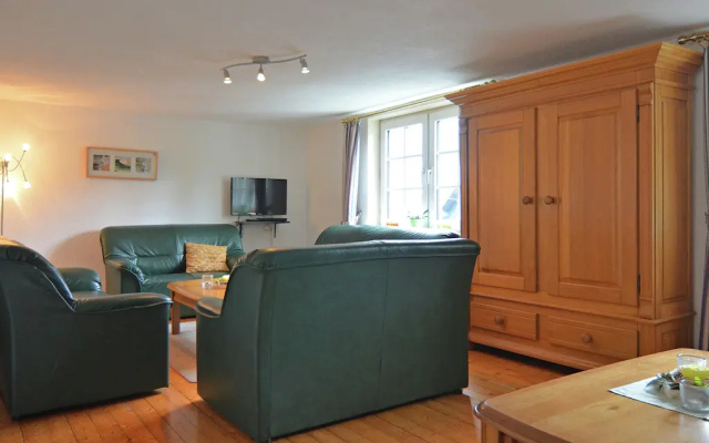 Large holiday home in the Sauerland region with sauna, fitness equipment, garden and terrace - Hotel in Schmallenberg - Photo 5