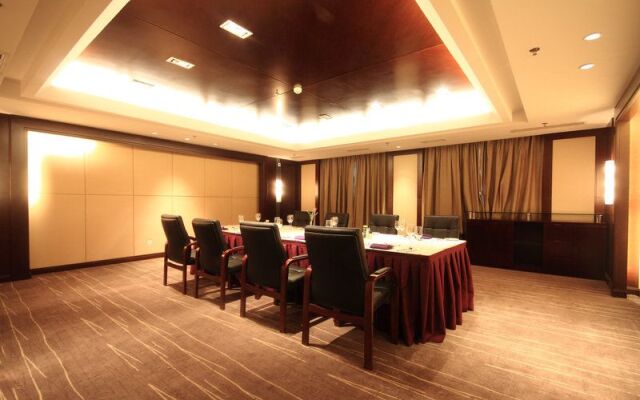 Pudong International Talent City Hotel