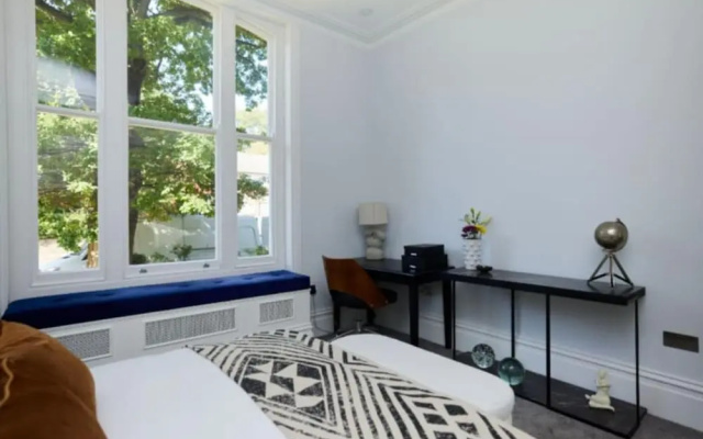 The Crystal Palace Wonder - Lovely 2bdr Flat With Parking