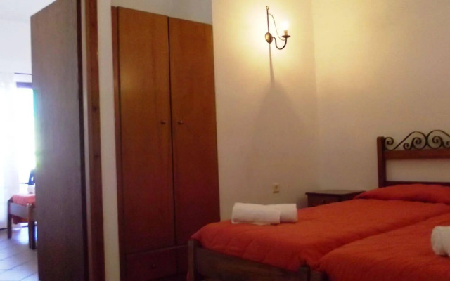 Iliada Rooms