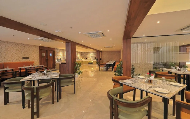 Hotel Grand Continent Premier Banjara Hills, Hyderabad
