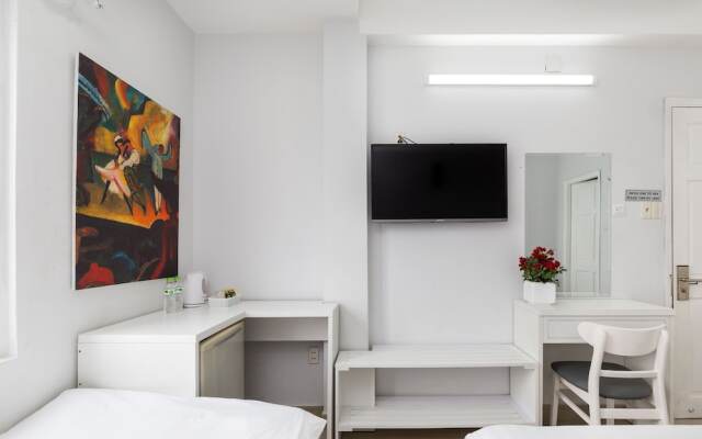 White Diamond PN Hotel