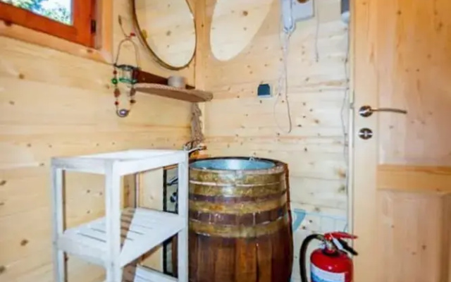 Kedra Village Chalet - Cozy Mountain Retreat