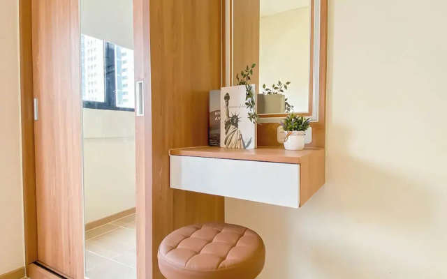 Modern Look 3Br Apartment Meikarta