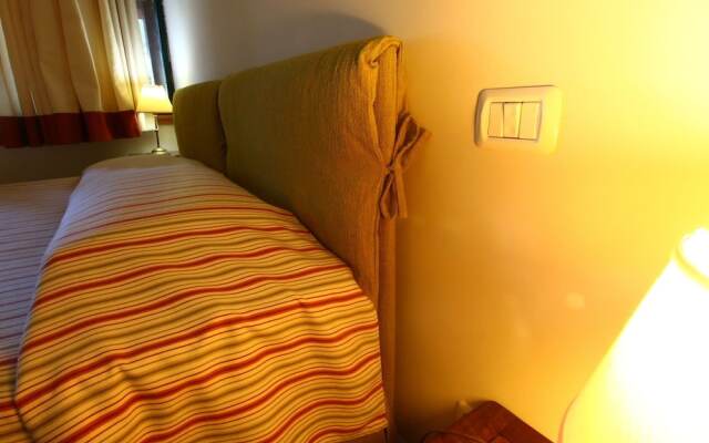 Apartment With Pool, Between sea and Mountains, Restaurant, Wifi