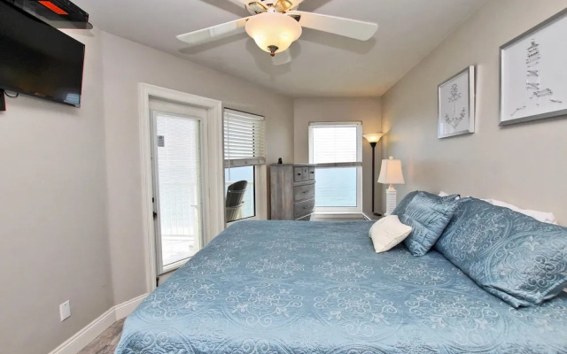Boardwalk 1086 by Youngs Suncoast