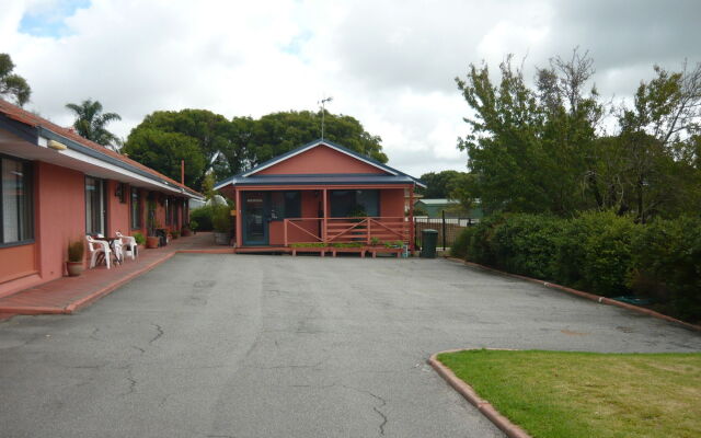 Albany Apartments