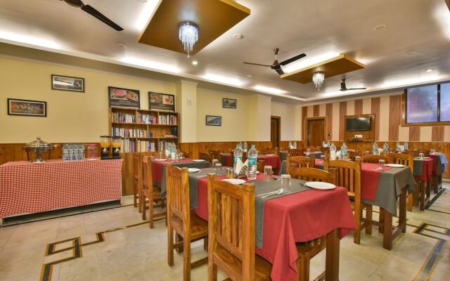 The Posh Hotel near Mall Road with Hassle Free Covered Parking