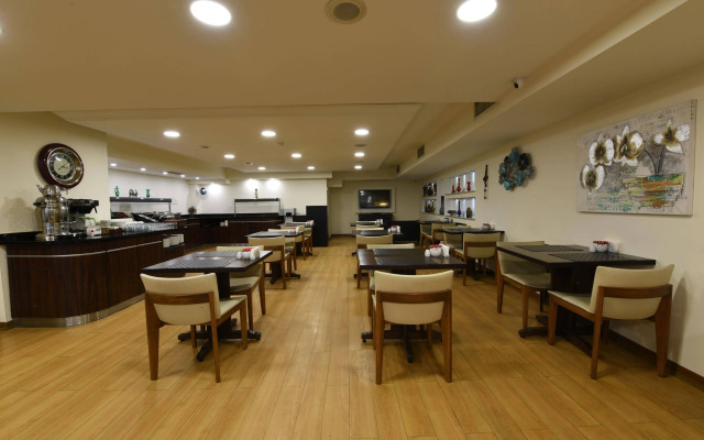 Asal Hotel