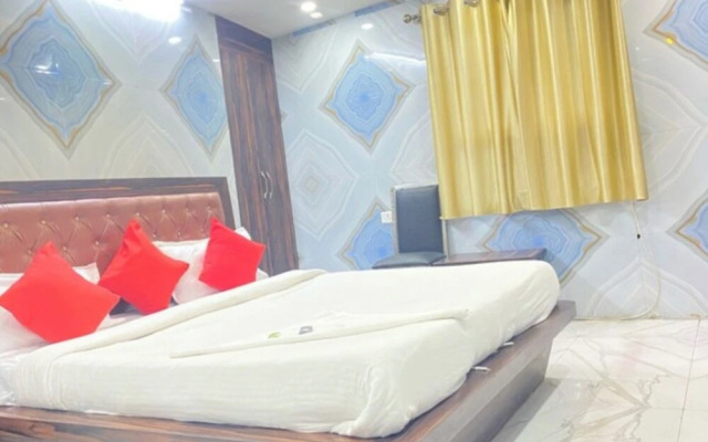 Goroomgo Krishna Palace Charbagh Lucknow
