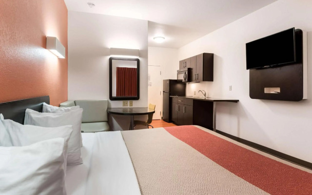 Motel 6 Wilkes Barre, PA - Arena