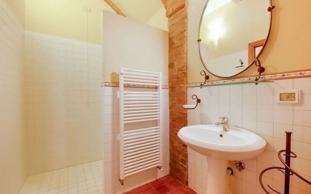 Farmhouse With Swimming Pool in Poggibonsi