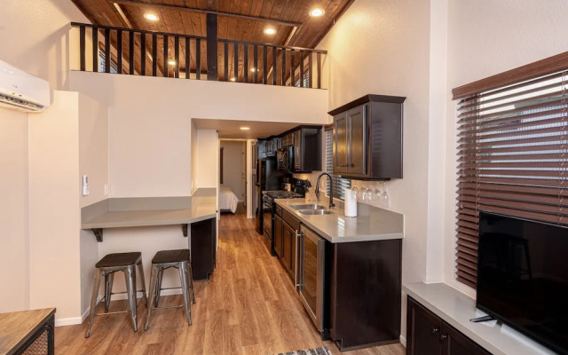 Cava Robles RV Resort