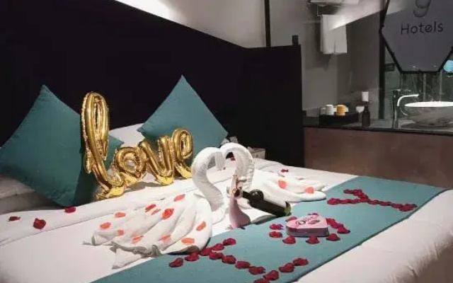 Y Hotel (Taiyuan Jiefang Road Liuxiang Kaihua Temple Metro Station)