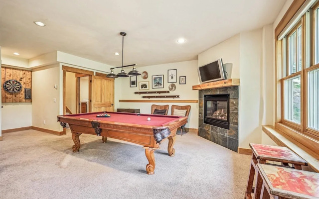 Little Bear Lodge 4 Bedroom Home