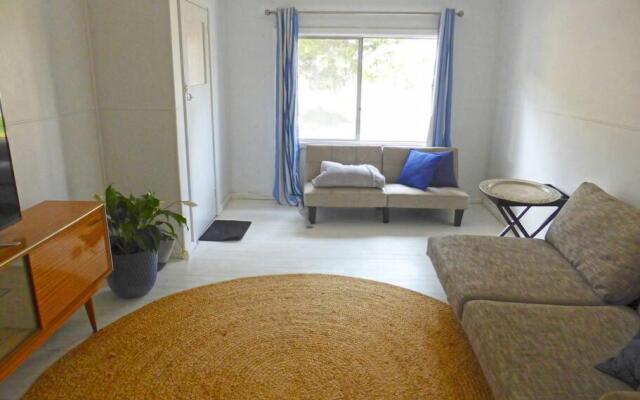 WEST2G - Viv's Place