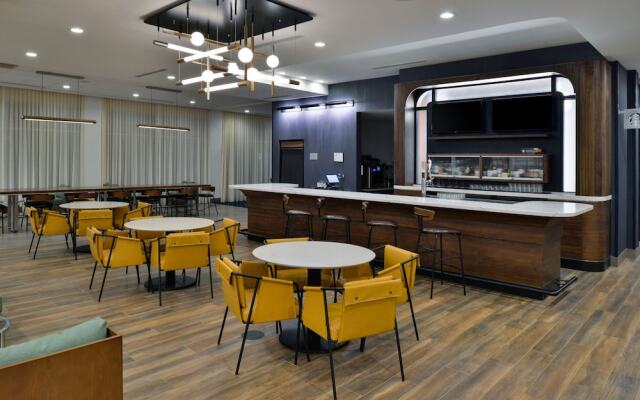 Courtyard by Marriott Raleigh Cary/Crossroads