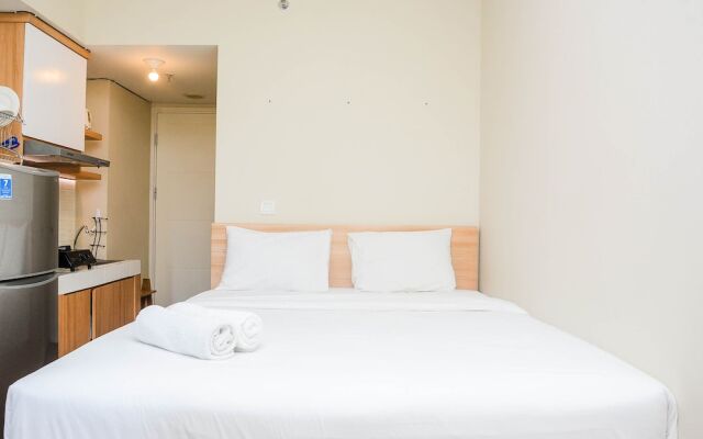 Relaxing Studio at Springlake Summarecon Bekasi Apartment